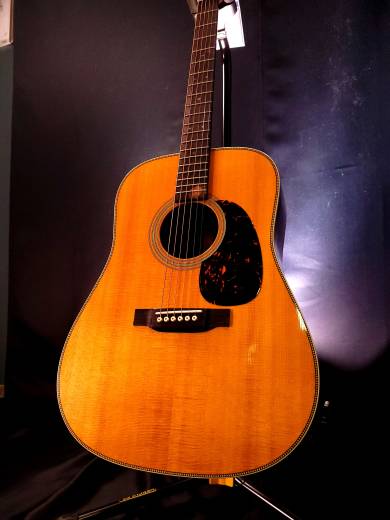 Store Special Product - Martin Guitars - HD-28E V18
